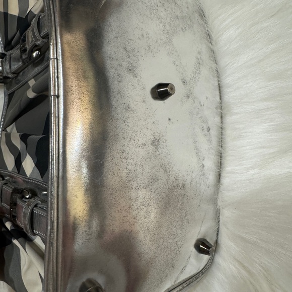 Burberry Metallic Silver and Checkered Tote Bag - Picture 5 of 11